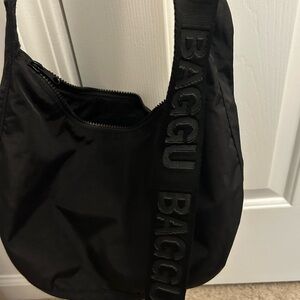 BAGGU Black Shoulder Bag